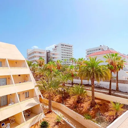 1 Bedroom In Parque Cattleya, Playa De Americas Appartement *