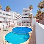 1br In Americas, Walk To And Fun, La103