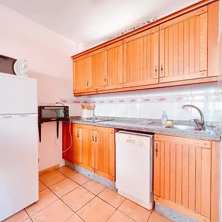Apartment 1 Bedroom In Parque Cattleya, Playa De Americas *
