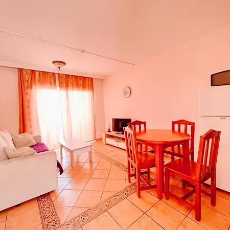 1 Bedroom In Parque Cattleya, Playa De Americas