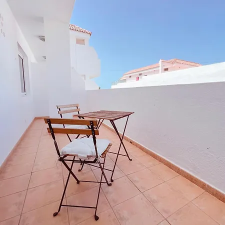 1 Bedroom In Parque Cattleya, Playa De Americas *