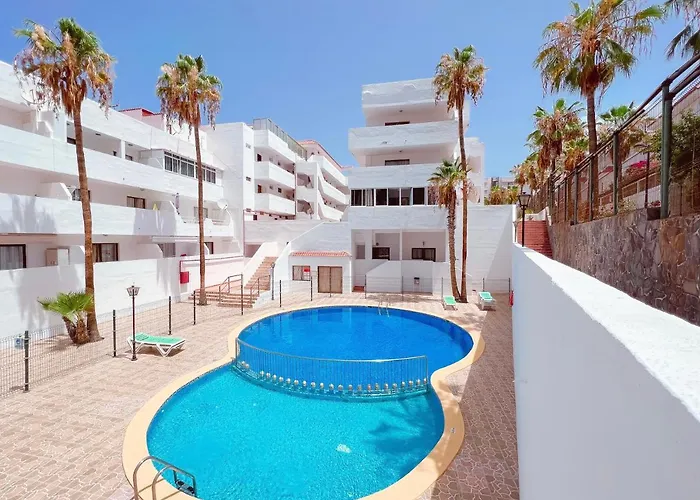 1br In Americas, Walk To And Fun, La103