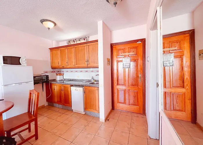 1br In Americas, Walk To And Fun, La103 Apartman