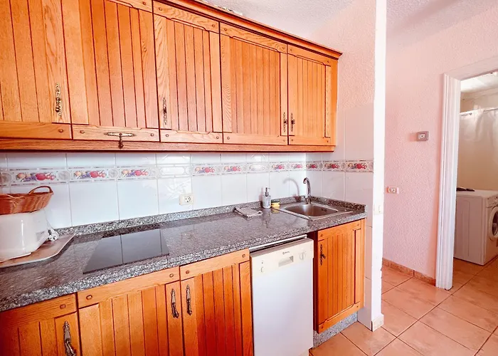 Daire 1br In Americas, Walk To And Fun, La103 *